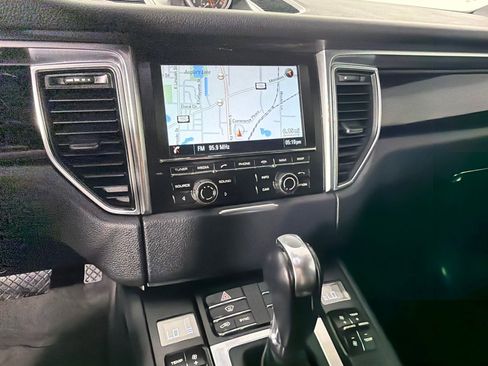 Used 2016 Porsche Macan S AWD/4WD image 19