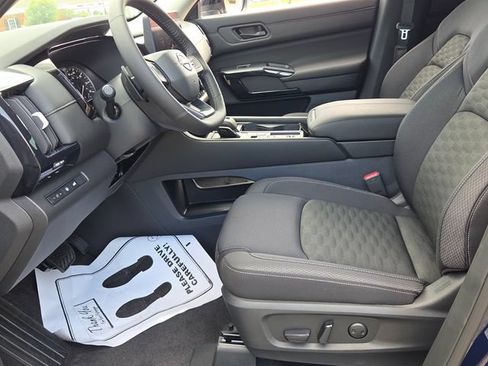 New 2026 Nissan Pathfinder SV FWD image 5