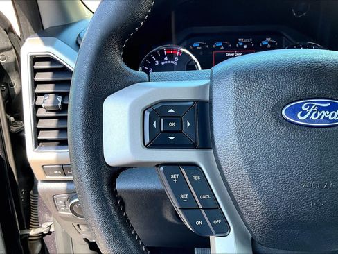 Used 2019 Ford F350 Lariat w/ Lariat Ultimate Package AWD/4WD image 24