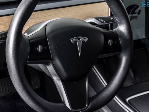 Used 2021 Tesla Model 3 Standard Range Plus image 16