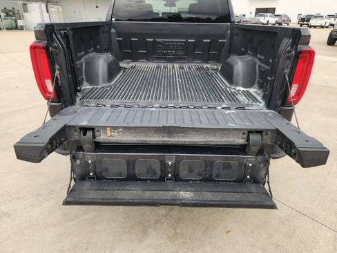 Used 2025 GMC Sierra 1500 SLT RWD image 32
