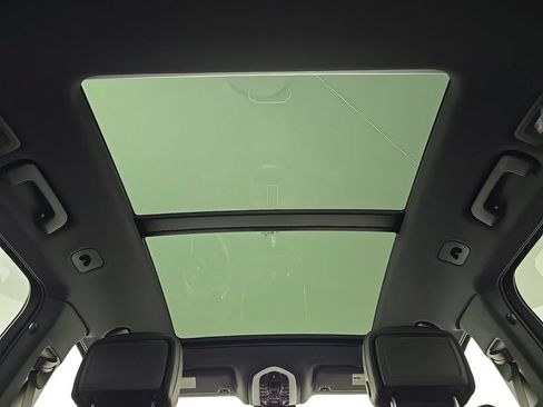 Certified 2026 Porsche Macan AWD/4WD image 14