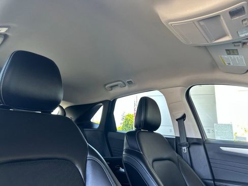 Certified 2022 Ford Escape SEL w/ Technology Package FWD image 16
