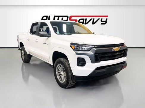 Used 2024 Chevrolet Colorado LT w/ LT Convenience Package image 1