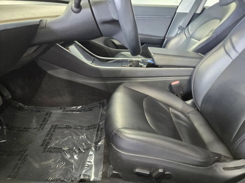 Used 2017 Tesla Model 3 Long Range RWD image 14