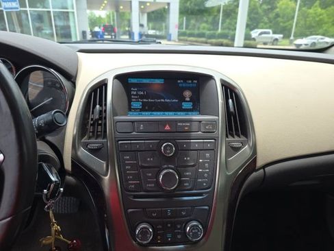 Used 2013 Buick Verano FWD image 14