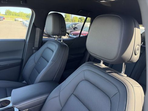 Used 2025 Chevrolet Equinox LT w/ Convenience Package II AWD/4WD image 11