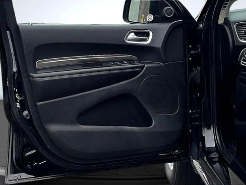 Used 2020 Dodge Durango SXT w/ 3rd Row Seating Group image 23