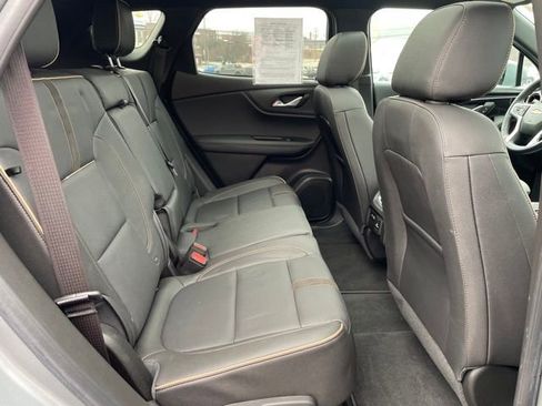 Used 2023 Chevrolet Blazer Premier image 39
