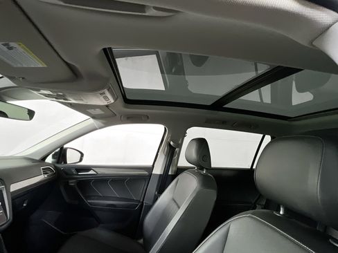 Used 2023 Volkswagen Tiguan SE AWD/4WD image 21