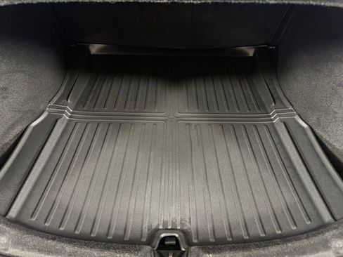 Used 2024 Tesla Model 3 Standard Range RWD image 28