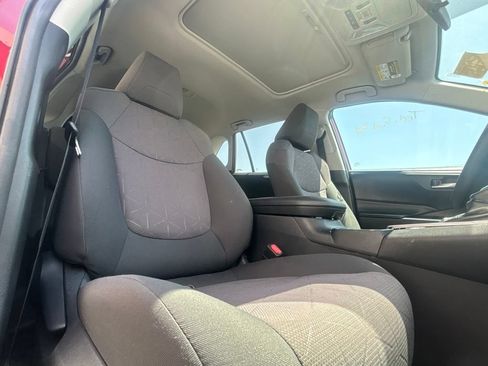Used 2019 Toyota RAV4 XLE w/ Convenience Package AWD/4WD image 28