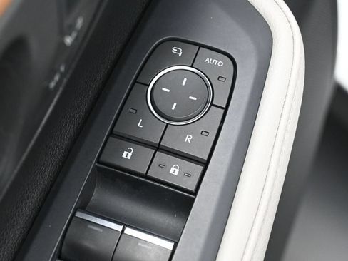 Certified 2024 Toyota Grand Highlander AWD image 12