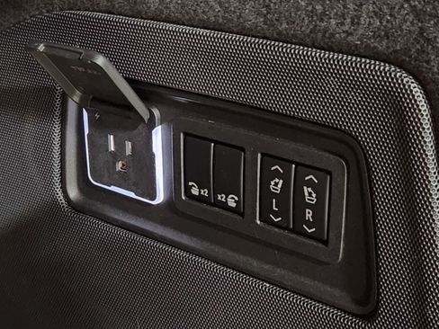 Used 2021 Cadillac Escalade ESV Sport Platinum AWD/4WD image 55