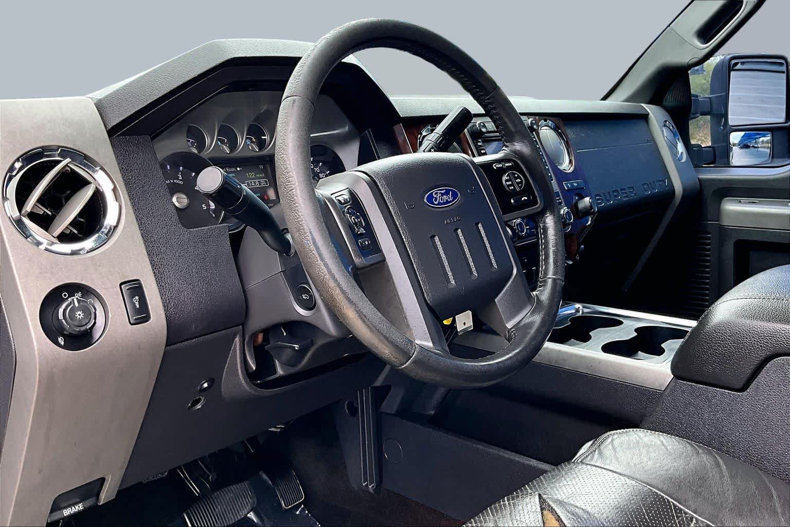 Used 2012 Ford F250 Lariat w/ Lariat Ultimate Pkg AWD/4WD image 16