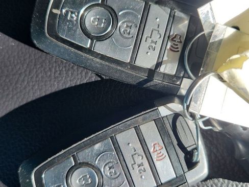 Used 2020 Ford F250 Lariat image 28