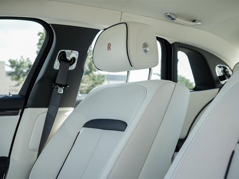 New 2025 Rolls-Royce Ghost image 25