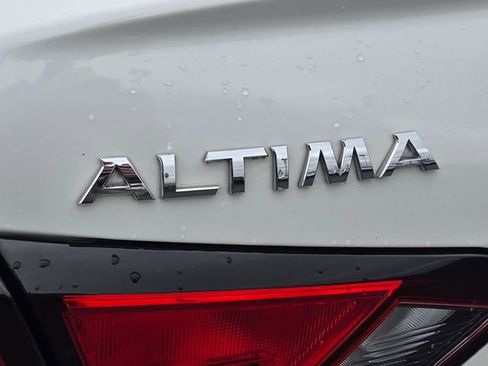 Used 2022 Nissan Altima 2.5 SL FWD image 19