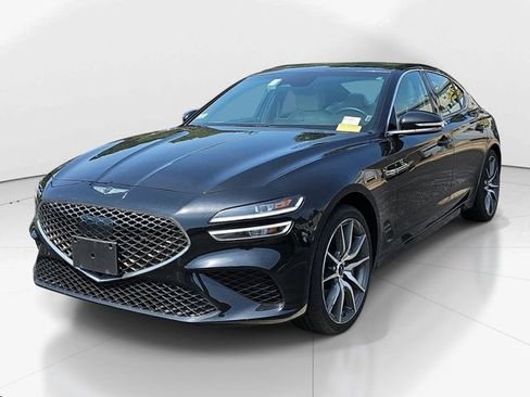 Used 2025 Genesis G70 2.5T image 7