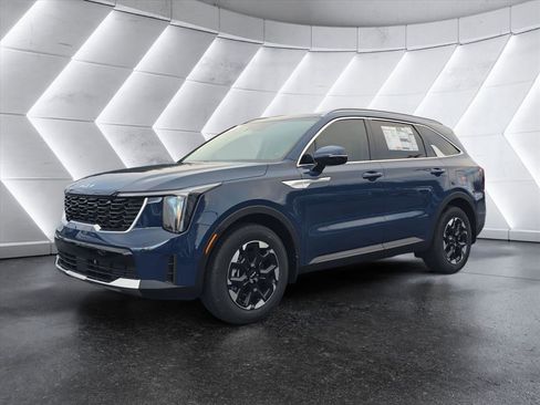 New 2026 Kia Sorento S FWD image 1