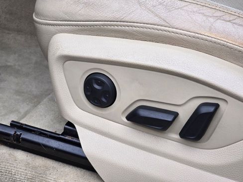 Used 2017 Audi Q7 3.0T Premium Plus w/ Premium Plus Package image 23