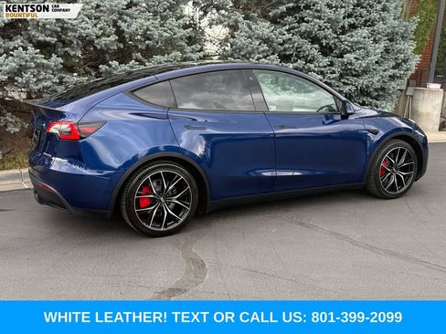 Used 2023 Tesla Model Y Performance AWD/4WD image 9
