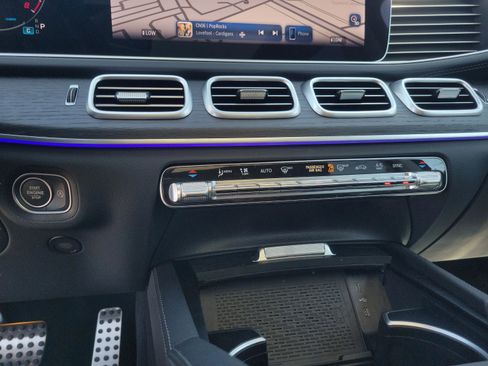 Used 2026 Mercedes-Benz GLS 450 GLS 450 image 24