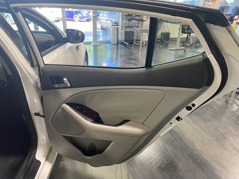 Used 2011 Kia Optima EX w/ Premium Pkg FWD image 19
