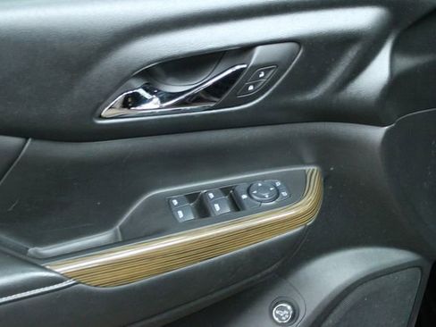 Used 2017 GMC Acadia SLE image 13