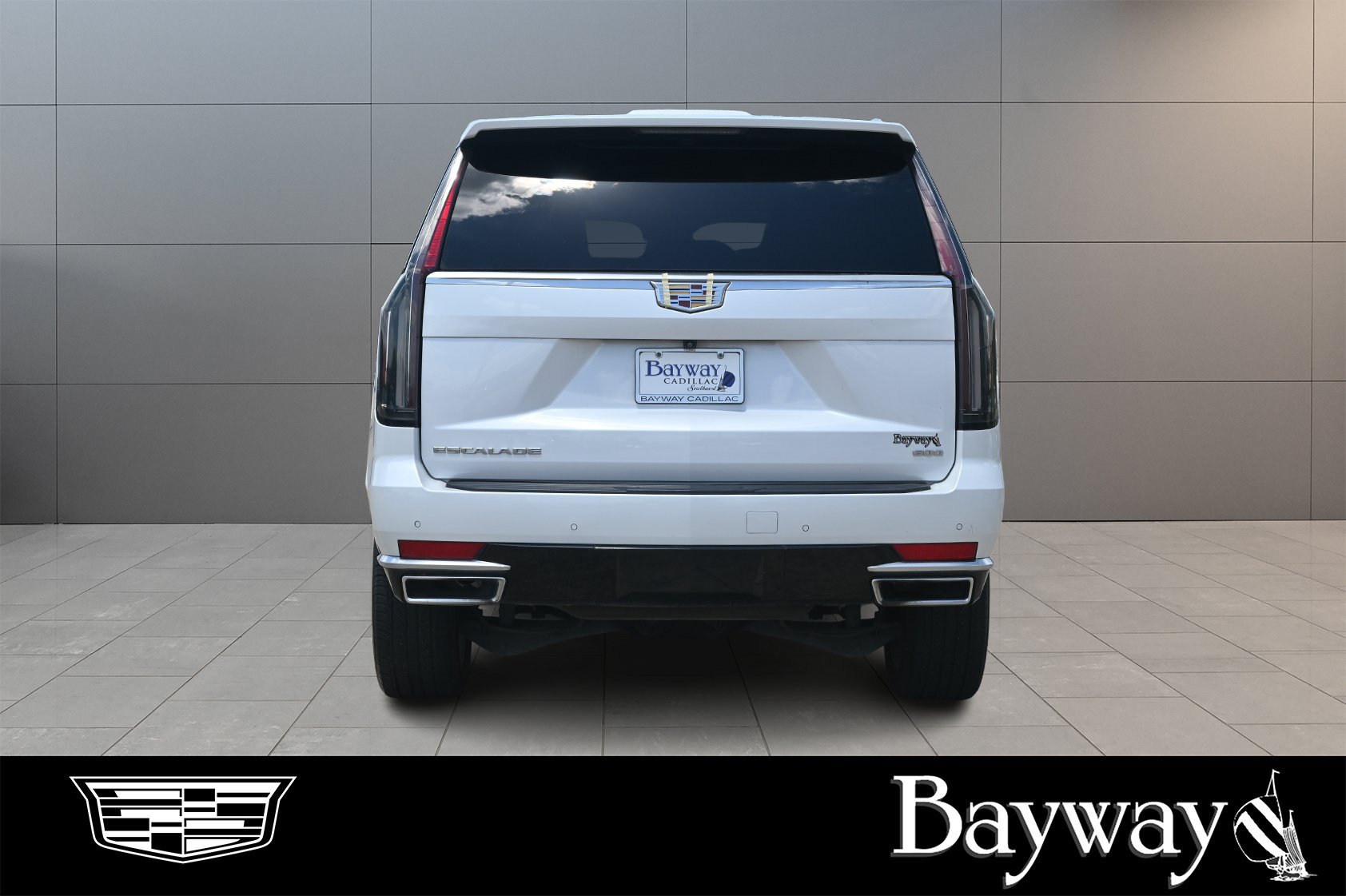 Used 2023 Cadillac Escalade Luxury w/ LPO, Floor Liner Package RWD image 6