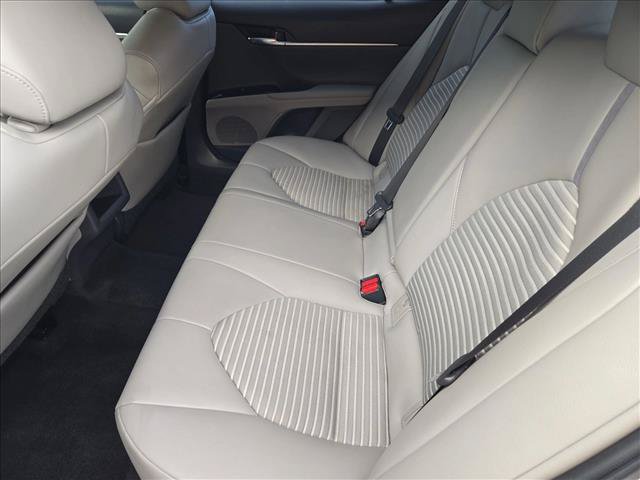 Used 2020 Toyota Camry SE w/ Convenience Package FWD image 17