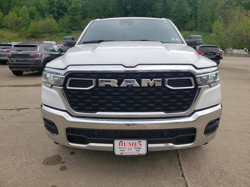 Used 2025 RAM 1500 Big Horn AWD/4WD image 9