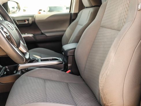 Used 2023 Toyota Tacoma SR5 RWD image 17