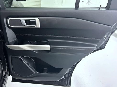 Used 2023 Ford Explorer XLT w/ Equipment Group 202A image 17