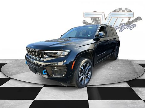Used 2023 Jeep Grand Cherokee Overland image 5