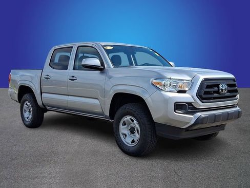 Used 2023 Toyota Tacoma SR image 3