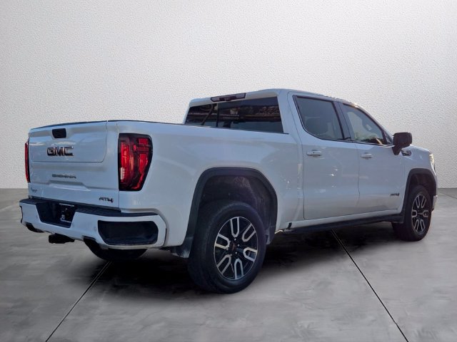 Used 2021 GMC Sierra 1500 AT4 w/ AT4 Premium Package AWD/4WD image 4