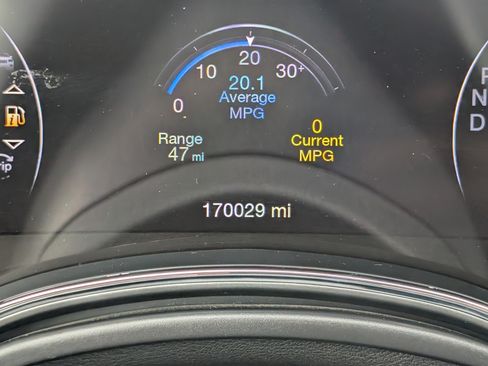 Used 2019 Jeep Grand Cherokee Altitude AWD/4WD image 21