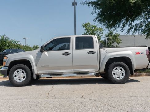 Used 2005 Chevrolet Colorado LS RWD image 11