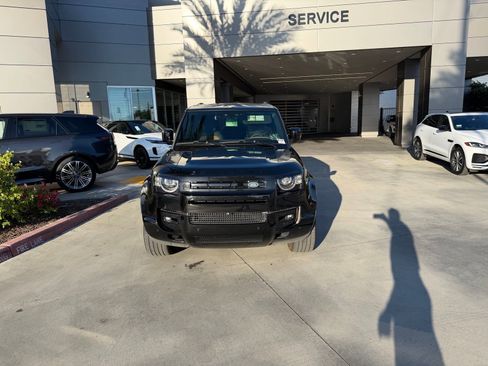 Used 2023 Land Rover Defender 110 X image 2