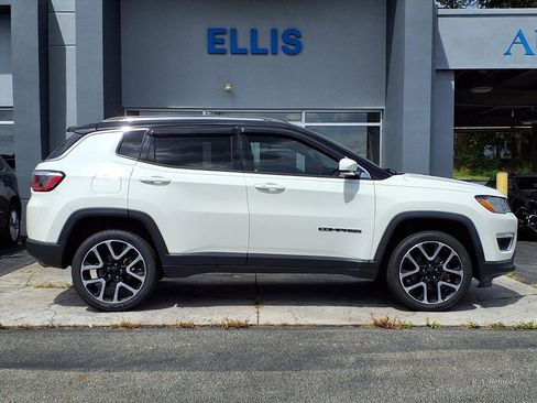 Used 2018 Jeep Compass Limited w/ Navigation Group AWD/4WD image 2