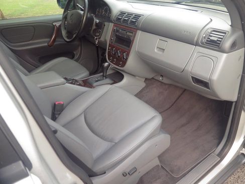 Used 1998 Mercedes-Benz ML 320 4MATIC image 19