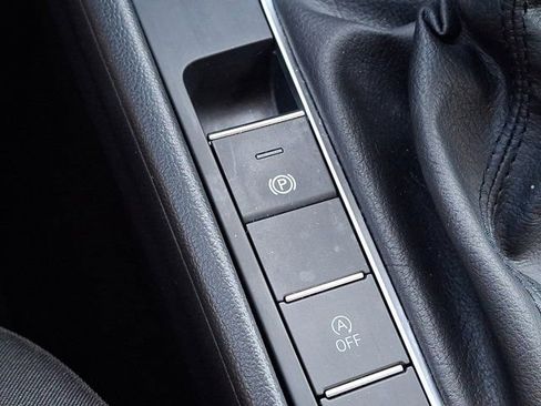 Certified 2023 Volkswagen Jetta Sport image 29