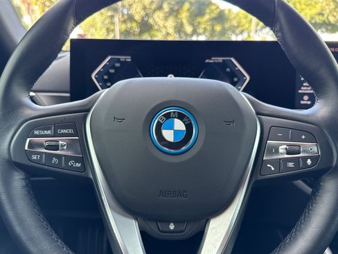 Used 2023 BMW i4 eDrive40 w/ Premium Package RWD image 30