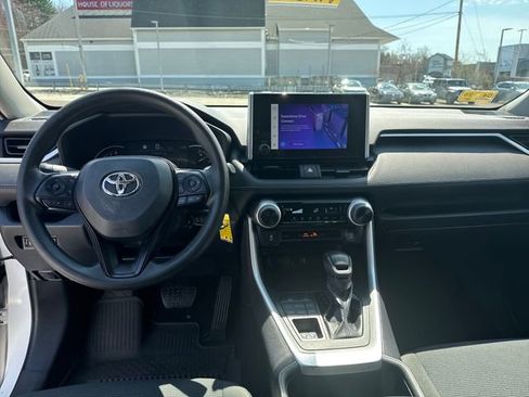 Used 2023 Toyota RAV4 LE image 14