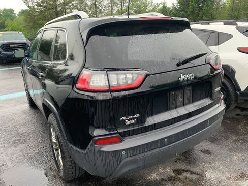 Used 2019 Jeep Cherokee Latitude Plus w/ Cold Weather Group AWD/4WD image 4