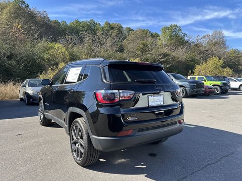New 2026 Jeep Compass Limited w/ Sun, Sound & Navigation Group AWD/4WD image 5