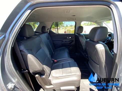 Used 2021 Chevrolet Traverse LT w/ LT Premium Package AWD/4WD image 20