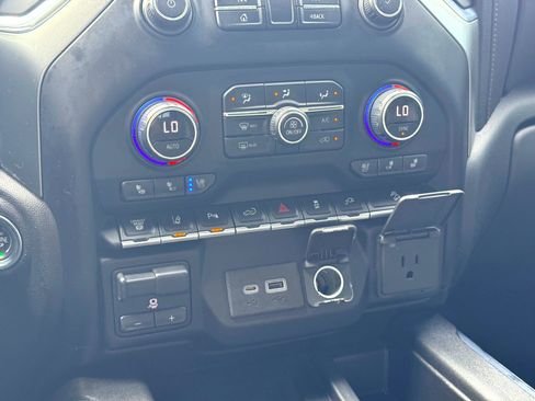 Used 2021 Chevrolet Silverado 3500 LTZ w/ LTZ Plus Package image 29