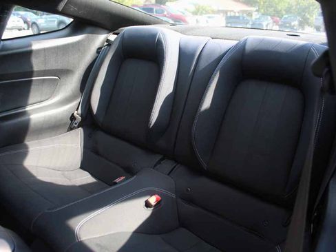 Used 2020 Ford Mustang Coupe RWD image 22